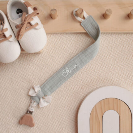 klip na cumlík, personalizovaný klip na cumlík, novorodenec, darček pre novorodenca, darček pri narodení, darček pri narodení dieťaťa, klip na cumlík, klip na cumlík s menom