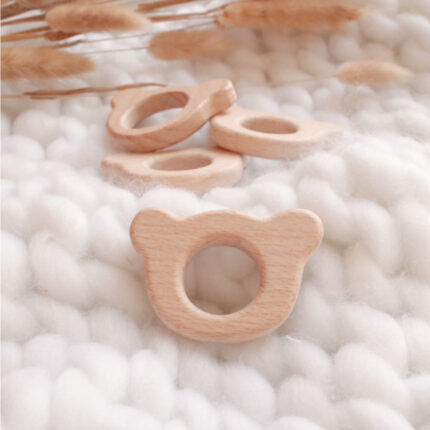 hryzátko, darček pre bábätko, darček pre novorodenca, darček pri narodení, drevené hryzátko,