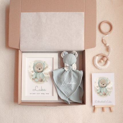 telegram, telegram ob rojstvu, telegram v porodnišnico, darilo ob rojstvu, darilo za novorojenčka, paket ob rojstvu, paket v porodnišnico, personalizirano darilo, personaliziran bodi, grafika, grafika z rojstnimi podatki, čestitka, čestitka ob rojstvu