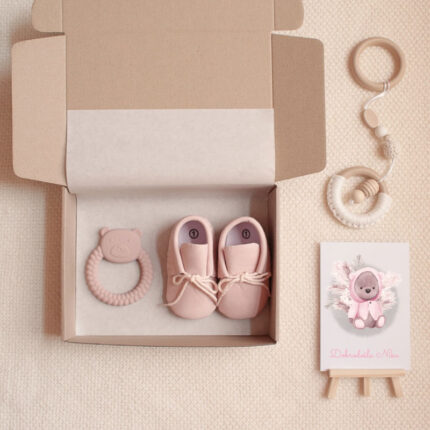 telegram, telegram ob rojstvu, telegram v porodnišnico, darilo ob rojstvu, darilo za novorojenčka, paket ob rojstvu, paket v porodnišnico, personalizirano darilo, personaliziran bodi, grafika, grafika z rojstnimi podatki, čestitka, čestitka ob rojstvu