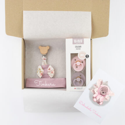 telegram, telegram ob rojstvu, telegram v porodnišnico, darilo ob rojstvu, darilo za novorojenčka, personalizirano darilo, priponka za dudo, bibs duda