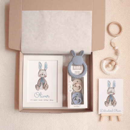 telegram, telegram ob rojstvu, telegram v porodnišnico, darilo ob rojstvu, darilo za novorojenčka, paket ob rojstvu, paket v porodnišnico, personalizirano darilo, personaliziran bodi, grafika, grafika z rojstnimi podatki, čestitka, čestitka ob rojstvu